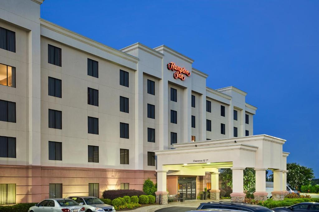 Hampton Inn Columbus-North Main image 2